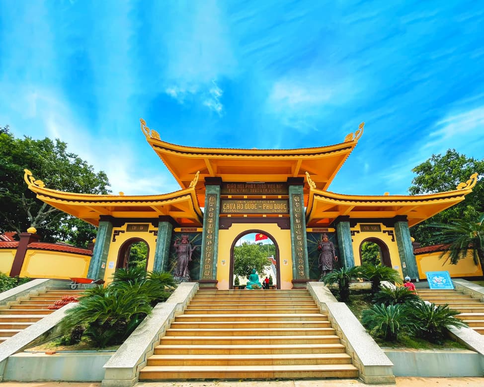 Chùa Hộ Quốc Phú Quốc - Chiêm bái Thiền viện Trúc Lâm Cổ Kính
